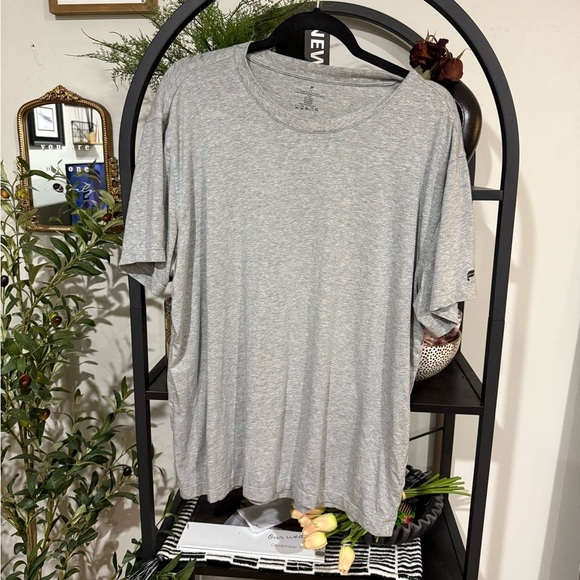 Fabletics Heather Gray Short Sleeve Tee size XL - Picture 1 of 5
